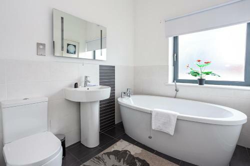 Dreamhouse Apartments Manchester City West