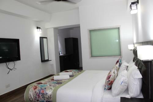 Hotel The Leenor Regency