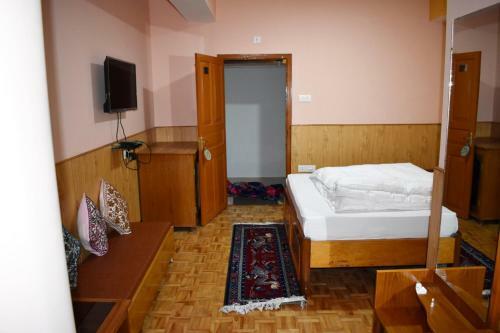 Hotel Alpine Guest House