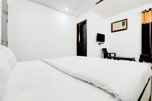 Oyo 77805 Hotel Sweet Valley