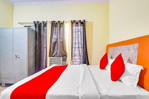 Oyo Flagship 83388 Sunder Hotel