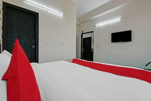 Oyo 86945 Hotel Ayush