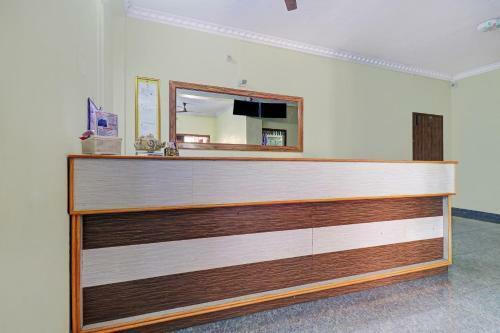 Oyo 81698 Hotel Gan Residency