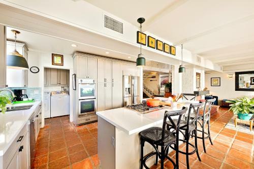 Cape Cod House In Capo Beach