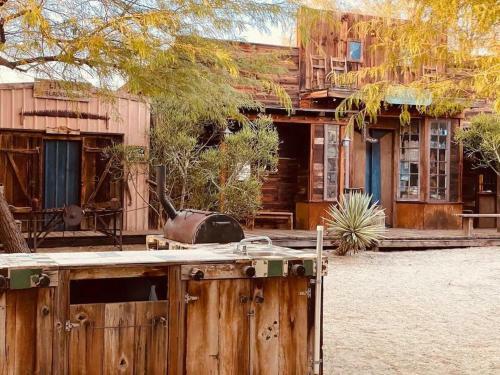 Hara House At Bubbling Wells Oasis