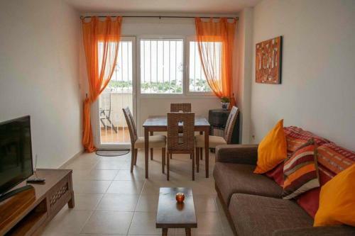 Apartamento 2 Bed Penthouse With Large Solarium And Sea Views