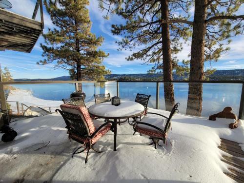 The Point! Spectacular Lake Views 5 Suites!