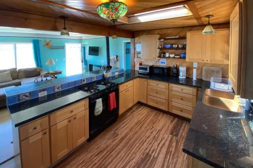 Mystical Dreamhouse & Mermaid's Den