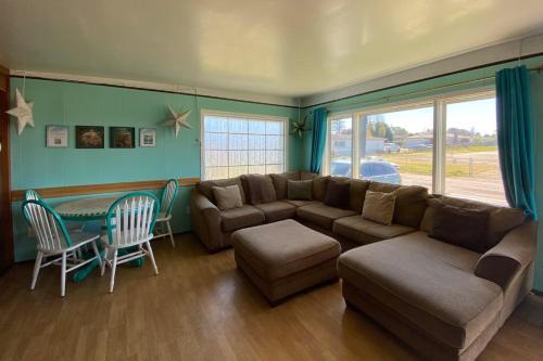 Mystical Dreamhouse & Mermaid's Den