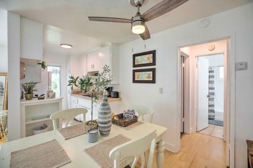 Sunny West Coast Apartment 7 Mi To Beaches!