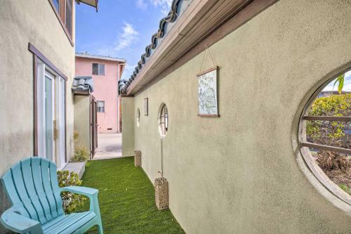 Sunny West Coast Apartment 7 Mi To Beaches!