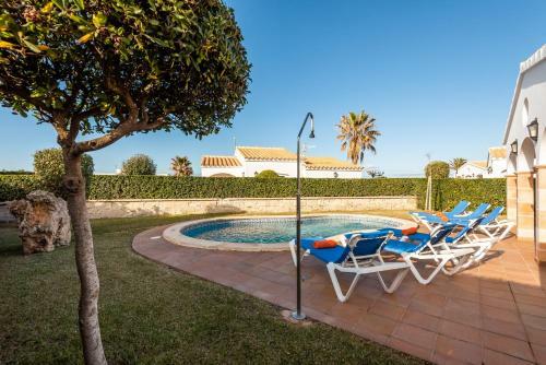 Villa Menorca Fucsia