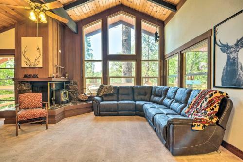 Cabin Less Than Half Mi To Pine Mountain Lake Marina!
