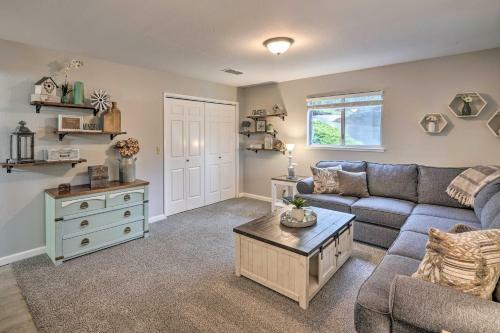 Charming And Pet-friendly Pine Grove Retreat!