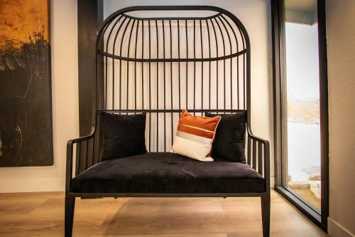 @ Marbella Lane - The Wine Mine Desert Escape
