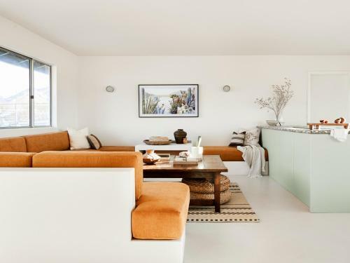 *new* Modern Design + 10m To Jtnp + Cook's Kitchen