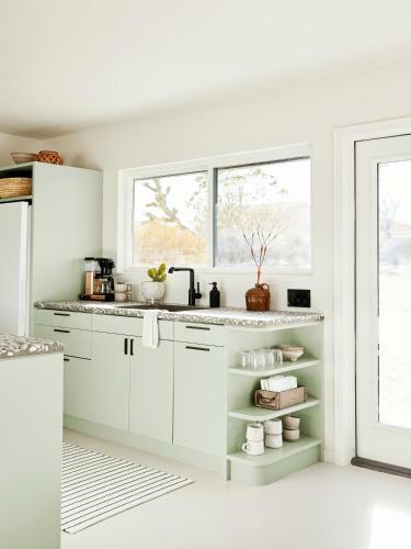 *new* Modern Design + 10m To Jtnp + Cook's Kitchen