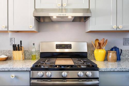Made In The Shade - Central, Hot Tub, Ac, Sleeps 8