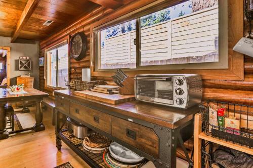 Pet-friendly Kings Beach Log Cabin With Hot Tub