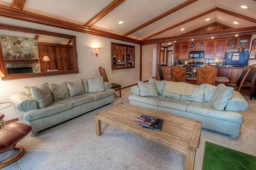 Brockway Beachside Bungalo By Lake Tahoe Accommodations