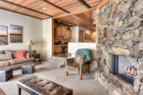 Brockway Springs Lodge