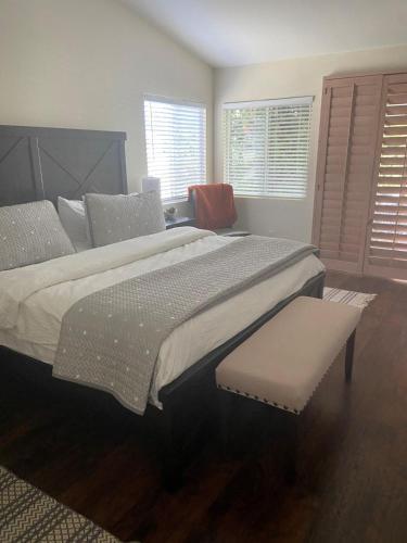 Stunning 5 Star Home Retreat Private Pool-spa-bbq 4br-