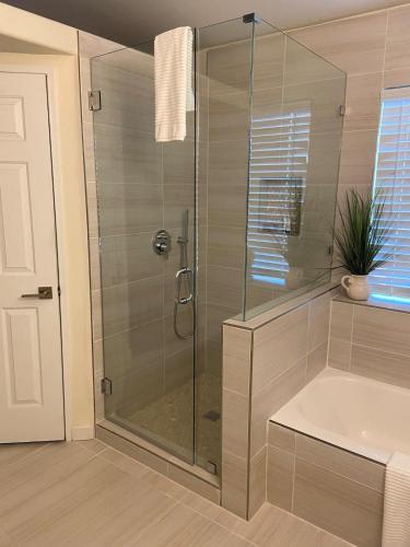 Stunning 5 Star Home Retreat Private Pool-spa-bbq 4br-