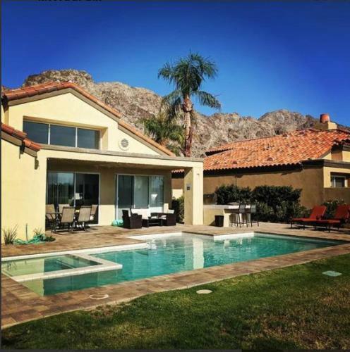 Desert Serenity 5 Star Private Pool-spa-bbq 3br-