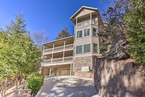 Huge Lake Arrowhead Home With 3 Decks And Grill!