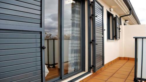 Excepcional Chalet Adosado De Lujo "vente Al Para�so"