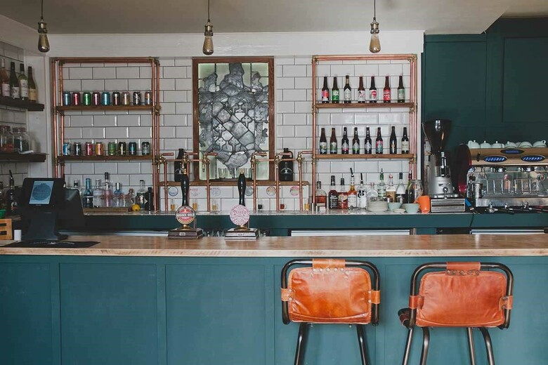 Norfolk Arms Hotel
