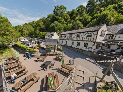 Posada The Saracens Head Inn