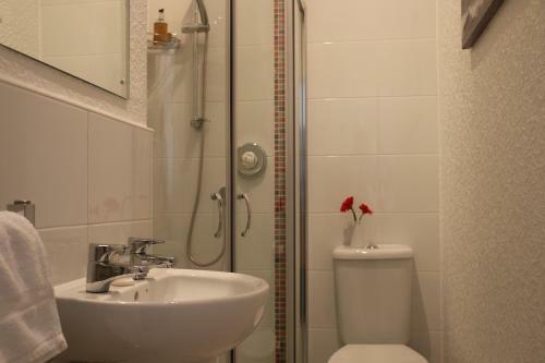 Hostal Link House