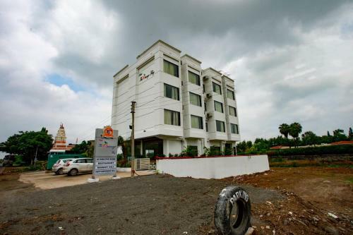 Hotel The Orange Flag (jj Hotel)