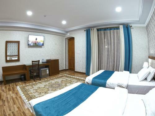 Hotel Caravan Plaza