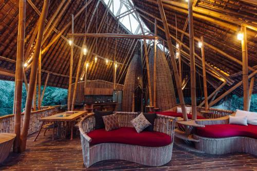 Villa Temple House 3bds Eco Bamboo House Pool River View