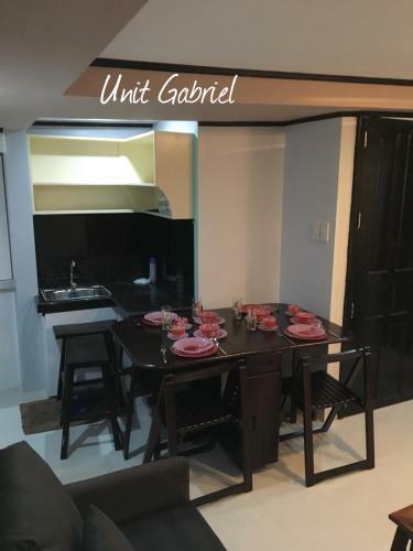 Hostal La Famille