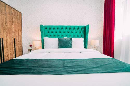 A C Pearl Holiday Homes - Marvelous Marina Apartment