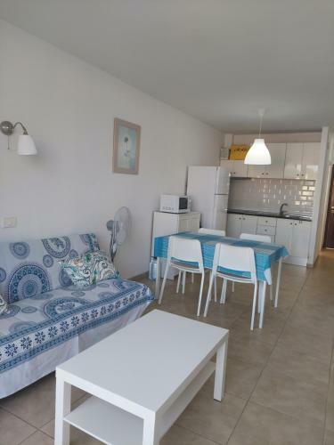Blu Apartment, Wifi Free Pool View