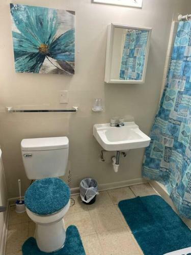 Beautiful Spacious 3 Br Brick Home For The Family