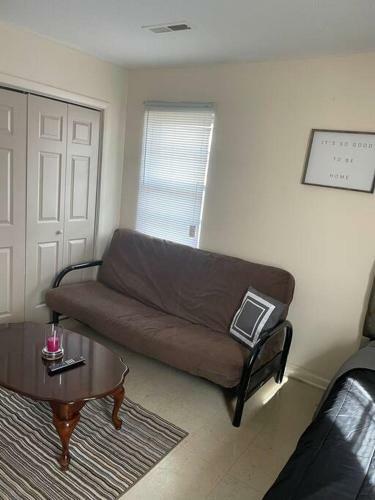 Beautiful Spacious 3 Br Brick Home For The Family