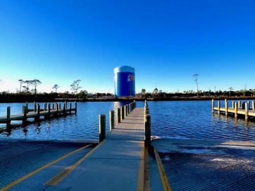 Immaculate Condo Prime Orange Beach Location With Spectacular Views