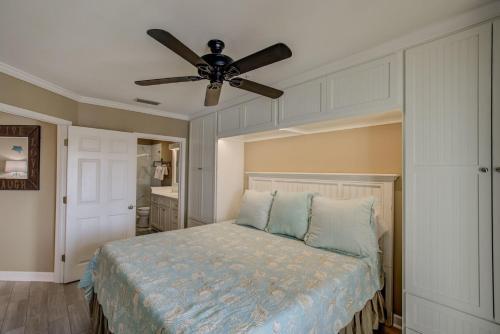 Immaculate Condo Prime Orange Beach Location With Spectacular Views
