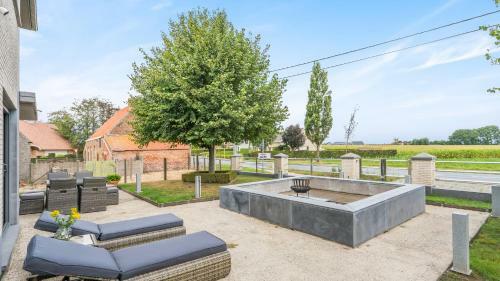 J And R Flanders Fields Holiday Homes