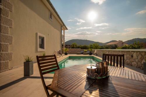 Villa Nalla Near Dubrovnik With Pool