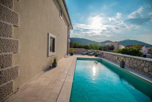 Villa Nalla Near Dubrovnik With Pool