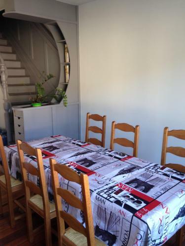 Hostal Les Voisins De Mr Sax