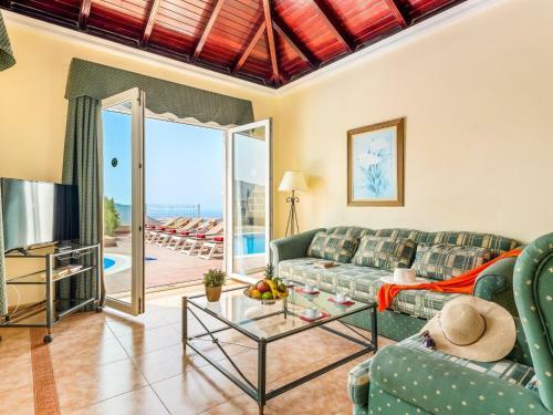 Hermosa Villa Chayofa Con Piscina Y Terraza