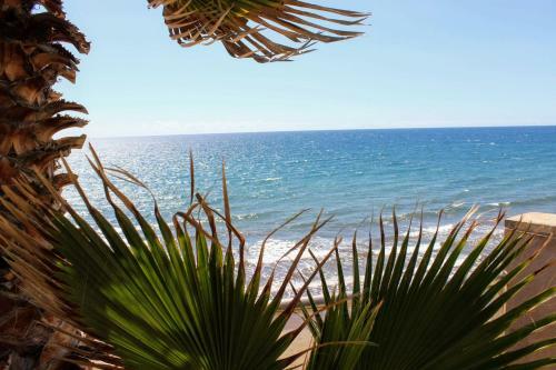 Sea And Pool View Apartment Bamira