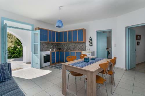Stefania's Cycladic Apartments